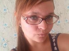 BlackRosie - female with brown hair webcam at xLoveCam