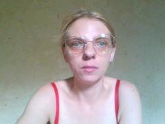 BlondyMarianne - female webcam at xLoveCam