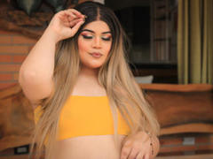 BrendaHotKis - shemale with brown hair and  small tits webcam at xLoveCam