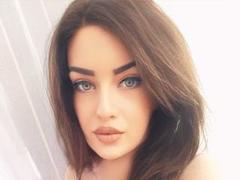 BreAnnaSkye - female with brown hair and  big tits webcam at LiveJasmin