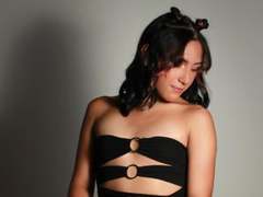 BriiannaLove - shemale with black hair and  small tits webcam at xLoveCam