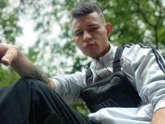 BryanSexiest - male webcam at xLoveCam