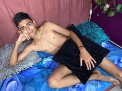 BryanSexxy - male webcam at xLoveCam