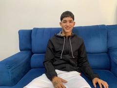 BryanTwinky - male webcam at xLoveCam