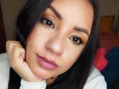 CamilaBjQueen - female with red hair webcam at xLoveCam