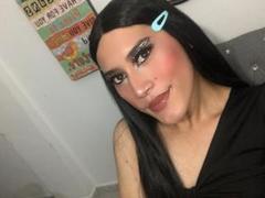 CamilaHarpeer - shemale with brown hair webcam at xLoveCam