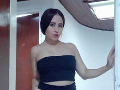 CamillePaulis - female with brown hair webcam at xLoveCam