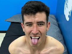 CamiloBert - male webcam at xLoveCam