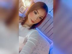 CandieSalas - female with red hair and  small tits webcam at xLoveCam