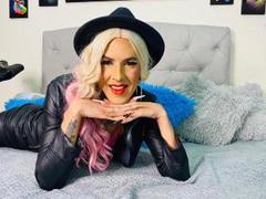 CarlaEnex - shemale webcam at xLoveCam