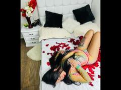 CarlaSexyFontaine - female with black hair and  big tits webcam at xLoveCam