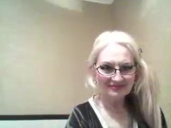 CarlyTreat - blond female webcam at xLoveCam