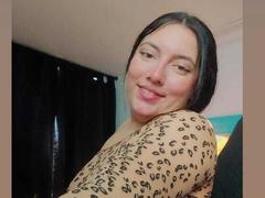 CaroFoxy - female with black hair and  small tits webcam at xLoveCam