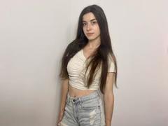 CarolinaBensy - female with brown hair and  small tits webcam at xLoveCam