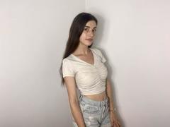 CarolinaBensy - female with brown hair and  small tits webcam at xLoveCam