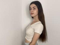 CarolinaBensy - female with brown hair and  small tits webcam at xLoveCam