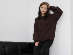 CarolineBell - female with brown hair webcam at xLoveCam