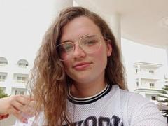 CarolineHott69 - female with brown hair webcam at xLoveCam