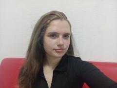 CarolineHott69 - female with brown hair webcam at xLoveCam