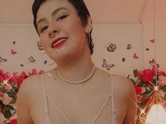 CassandraSexy from xLoveCam