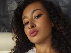 CataleyaEden - female with brown hair webcam at xLoveCam