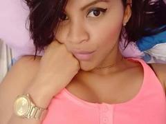 Cenit - female with black hair webcam at xLoveCam