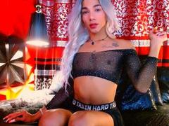 CheeinMinaj - shemale webcam at xLoveCam