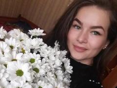 CherryManiac - female with brown hair and  small tits webcam at xLoveCam