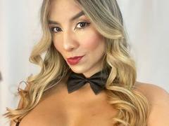 MiaFlorez - blond female webcam at xLoveCam