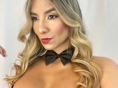 MiaFlorez - blond female webcam at xLoveCam