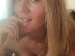 ClassicWoman - blond female webcam at xLoveCam