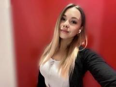 ClaireOpen - blond female with  small tits webcam at xLoveCam