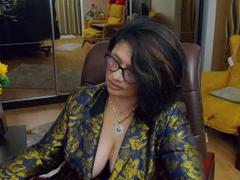 ClassybutNaughty - female with brown hair webcam at ImLive