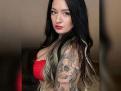 Claudiliciousxx-hot - female with black hair webcam at xLoveCam