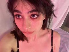 ClementineAuger - female with brown hair webcam at LiveJasmin