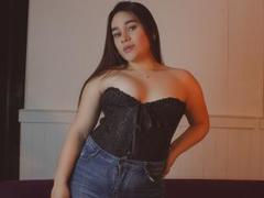 CoralLee - female with black hair webcam at xLoveCam