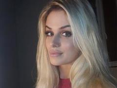 CorneliaDesire - blond female webcam at xLoveCam