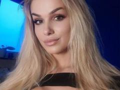 CorneliaDesire - blond female webcam at xLoveCam