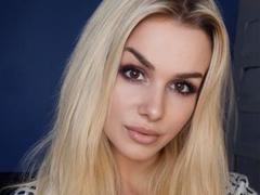 CorneliaDesire - blond female webcam at xLoveCam