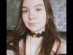 CortyRyans - female with brown hair webcam at xLoveCam