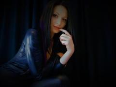 Coryna - female with brown hair webcam at xLoveCam