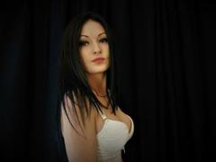 Coryna - female with brown hair webcam at xLoveCam