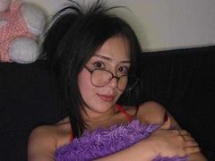 Creem - female webcam at xLoveCam