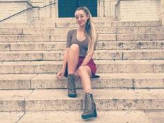 CremeDeLaCremeDE-hot - blond female webcam at xLoveCam