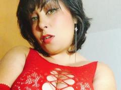 CrisseltCurvyLady - female with black hair and  big tits webcam at xLoveCam