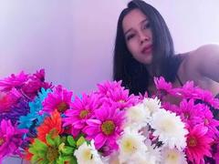 CristalSweet77 - shemale with brown hair webcam at ImLive