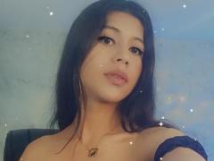 CristinaLesmes - shemale webcam at xLoveCam