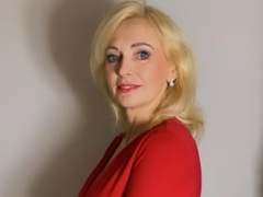 CrystalLovely - blond female webcam at xLoveCam