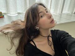 CurlyDarkPrincess - female with brown hair and  small tits webcam at xLoveCam