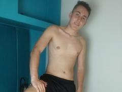 Dainan - male webcam at xLoveCam